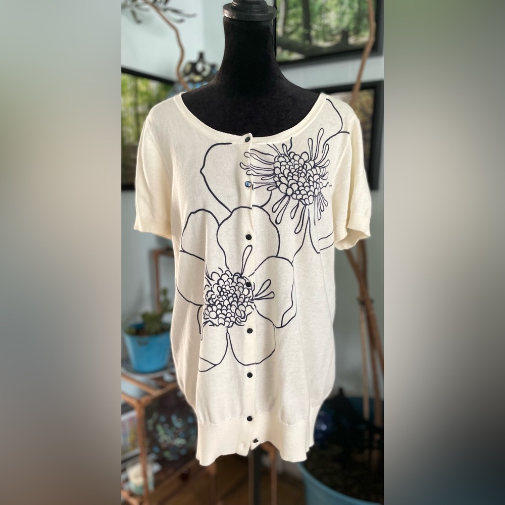 Ann Taylor Loft Ivory Flower design Lightweight Cardigan Sweater Top Large